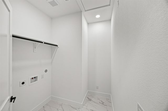 1519 Waco St, Dayton, TX 77535