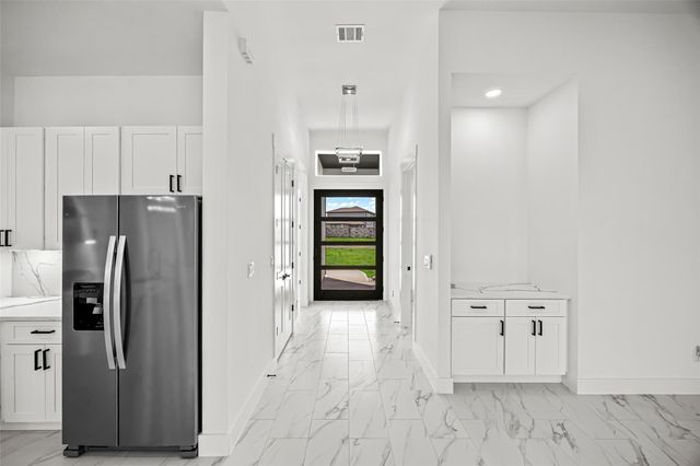 1519 Waco St, Dayton, TX 77535