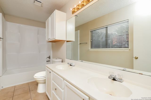 13406 Forum, Universal City, TX 78148