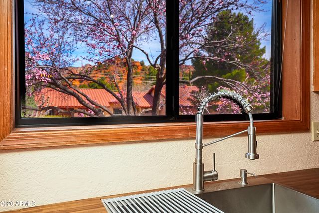 230 MONTAZONA Trail, Sedona, AZ 86351