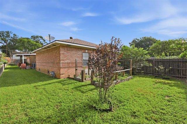 1002 Washington Street, Brenham, TX 77833