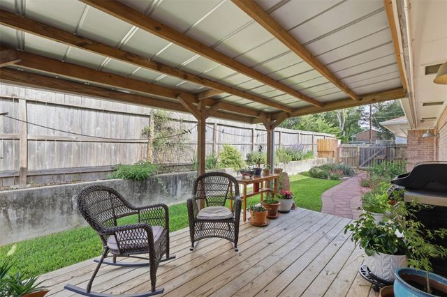 1002 Washington Street, Brenham, TX 77833