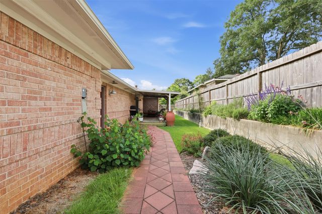 1002 Washington Street, Brenham, TX 77833