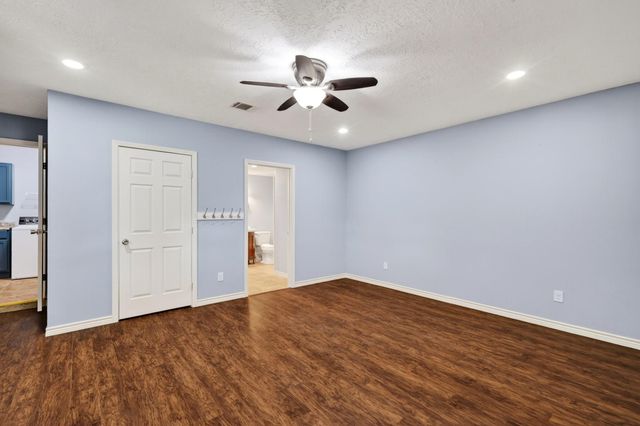 1002 Washington Street, Brenham, TX 77833