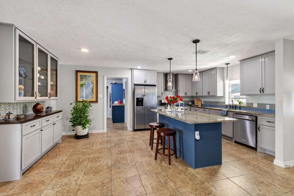 1002 Washington Street, Brenham, TX 77833