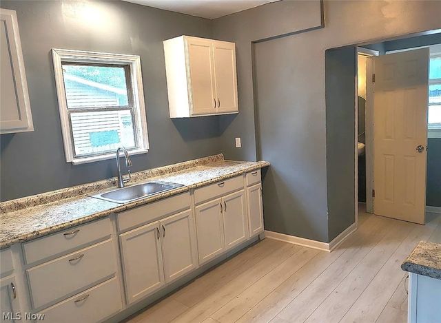 877 Hammel Street, Akron, OH 44306