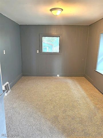 877 Hammel Street, Akron, OH 44306