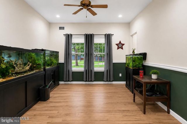 56 WALNUT ST, Little Egg Harbor Twp, NJ 08087