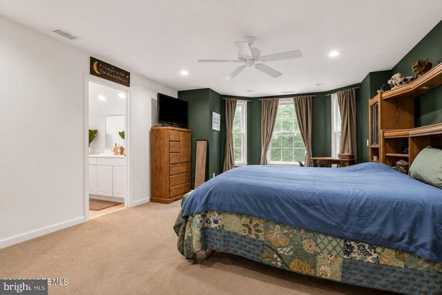 56 WALNUT ST, Little Egg Harbor Twp, NJ 08087
