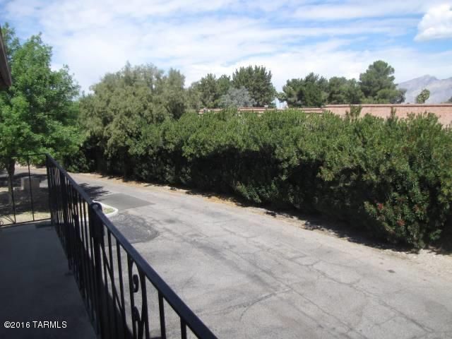 6533 E Calle La Paz Unit D, Tucson, AZ 85715