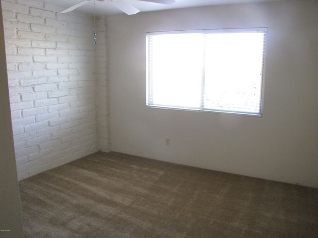 6533 E Calle La Paz Unit D, Tucson, AZ 85715