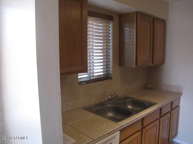 6533 E Calle La Paz Unit D, Tucson, AZ 85715
