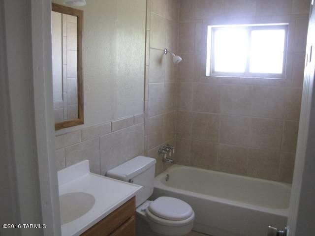 6533 E Calle La Paz Unit D, Tucson, AZ 85715