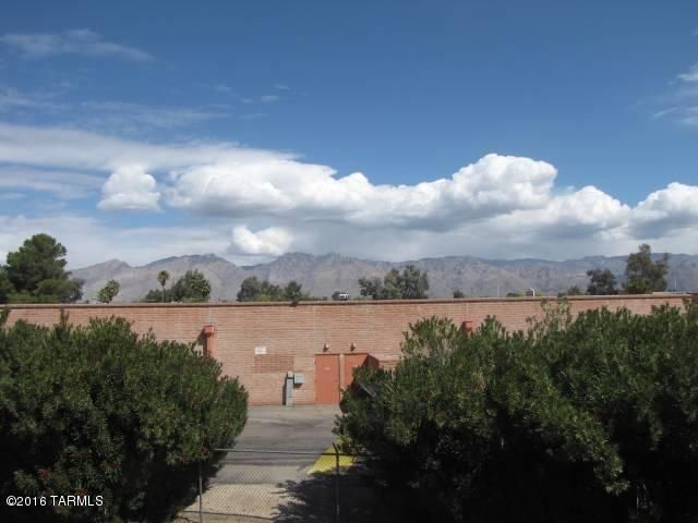 6533 E Calle La Paz Unit D, Tucson, AZ 85715