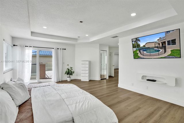 16180 SW 14th St, Pembroke Pines, FL 33027