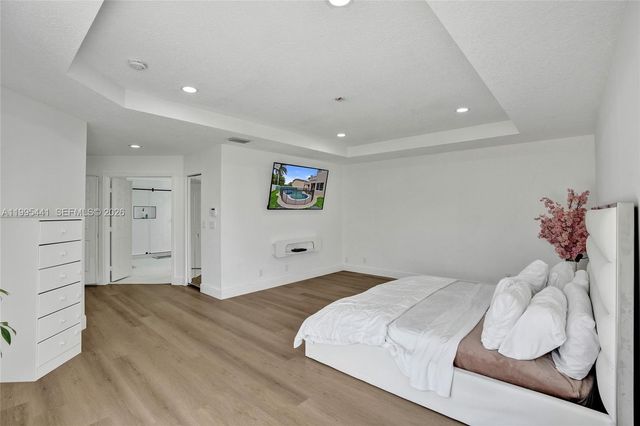 16180 SW 14th St, Pembroke Pines, FL 33027