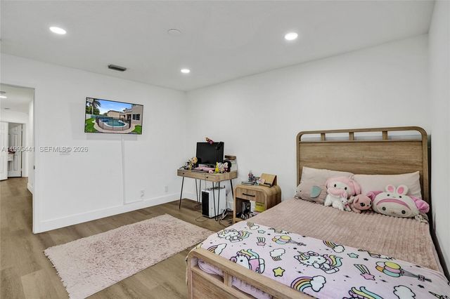 16180 SW 14th St, Pembroke Pines, FL 33027