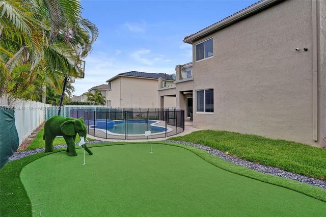 16180 SW 14th St, Pembroke Pines, FL 33027