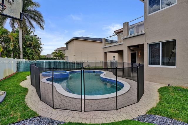 16180 SW 14th St, Pembroke Pines, FL 33027