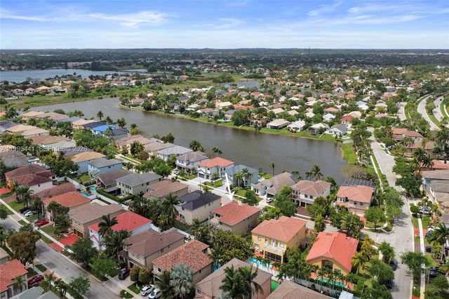 16180 SW 14th St, Pembroke Pines, FL 33027