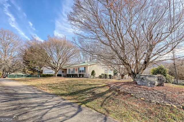 16 Riverview Lane, Dillard, GA 30537