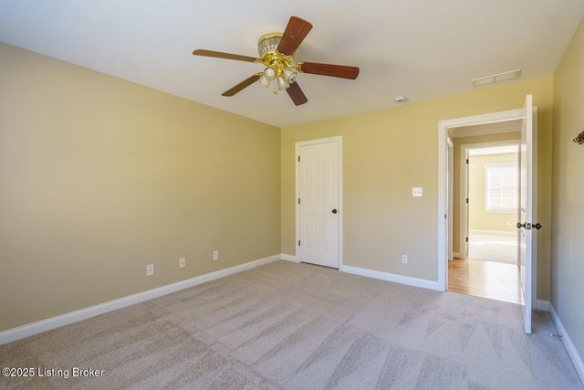 9005 Hiview Ln, Louisville, KY 40272