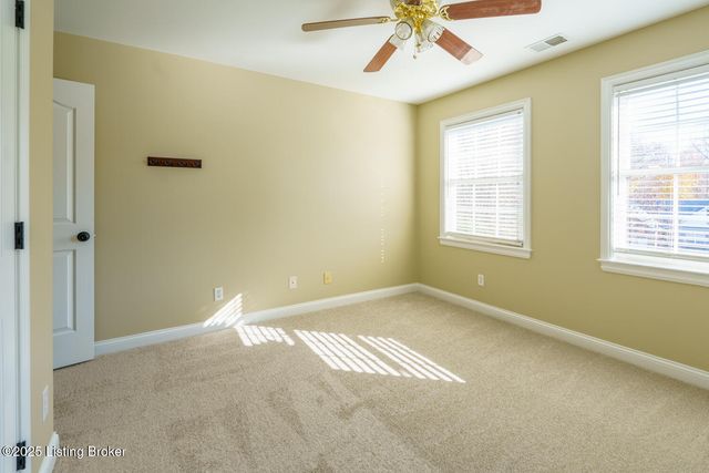 9005 Hiview Ln, Louisville, KY 40272