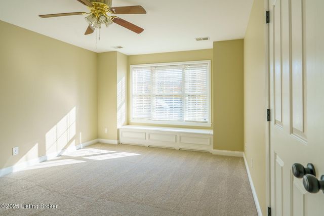 9005 Hiview Ln, Louisville, KY 40272