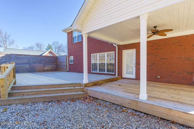 9005 Hiview Ln, Louisville, KY 40272