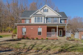9005 Hiview Ln, Louisville, KY 40272