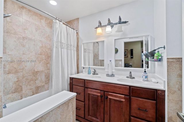 15522 NW 12th Ct, Pembroke Pines, FL 33028