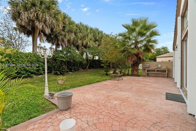 15522 NW 12th Ct, Pembroke Pines, FL 33028