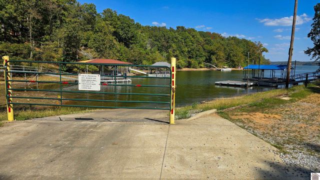 30 Rose Drive, Murray, KY 42071