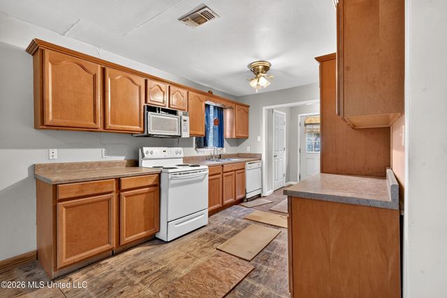 338 Carroll Avenue, Bay Saint Louis, MS 39520