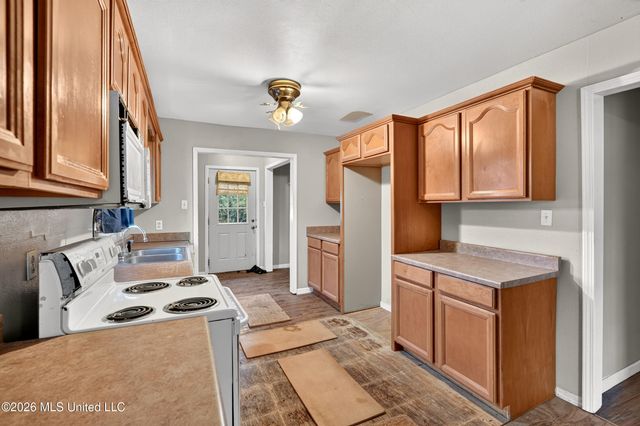 338 Carroll Avenue, Bay Saint Louis, MS 39520
