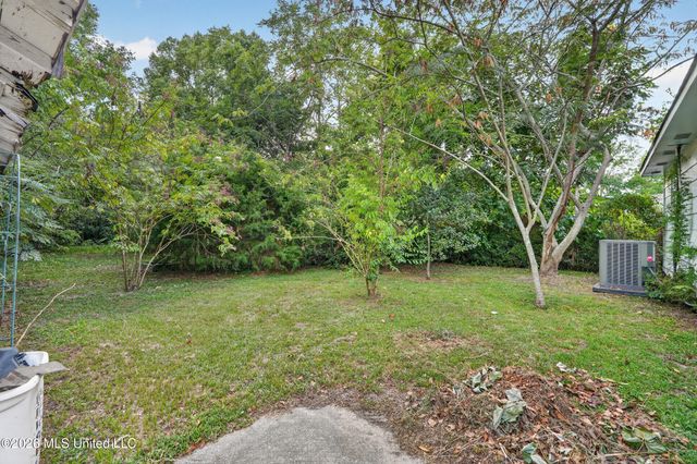 338 Carroll Avenue, Bay Saint Louis, MS 39520