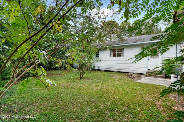 338 Carroll Avenue, Bay Saint Louis, MS 39520