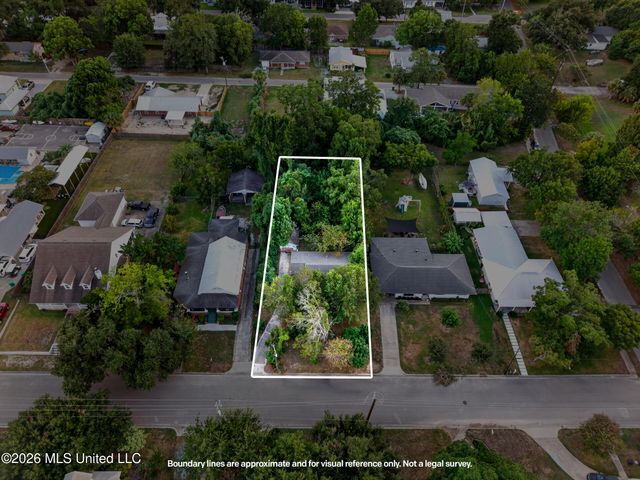 338 Carroll Avenue, Bay Saint Louis, MS 39520
