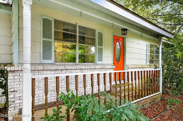 338 Carroll Avenue, Bay Saint Louis, MS 39520