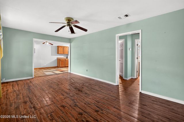 338 Carroll Avenue, Bay Saint Louis, MS 39520