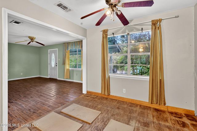 338 Carroll Avenue, Bay Saint Louis, MS 39520