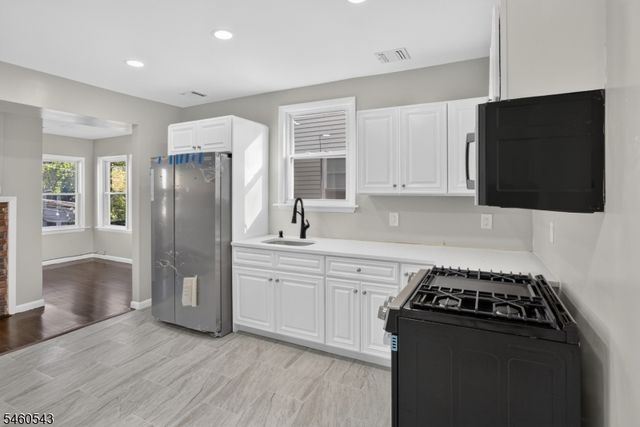 23 Leo Pl, Newark City, NJ 07108