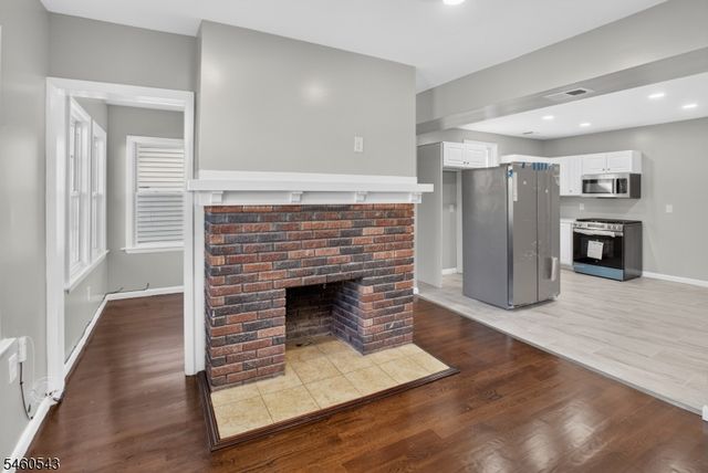 23 Leo Pl, Newark City, NJ 07108