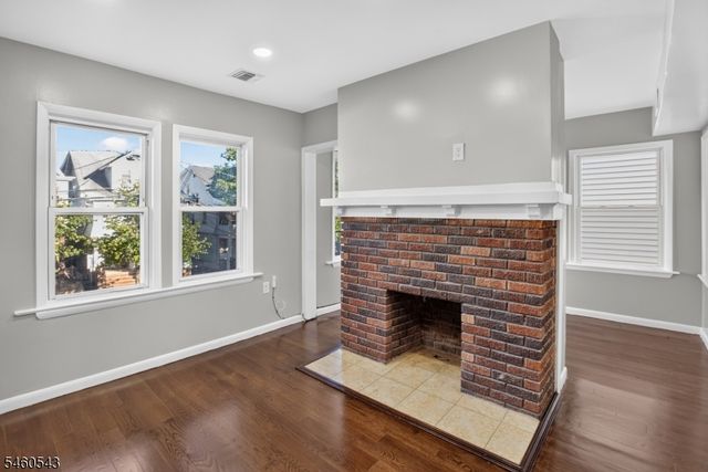 23 Leo Pl, Newark City, NJ 07108
