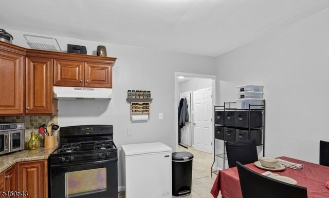 23 Leo Pl, Newark City, NJ 07108