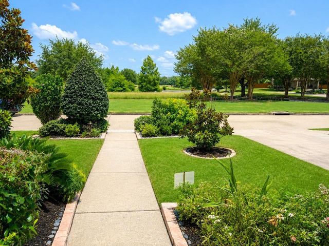 822 Floriencia Street, Sugar Land, TX 77479