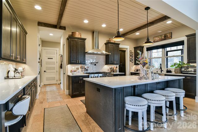 138 Mavrick Drive, Mills River, NC 28759