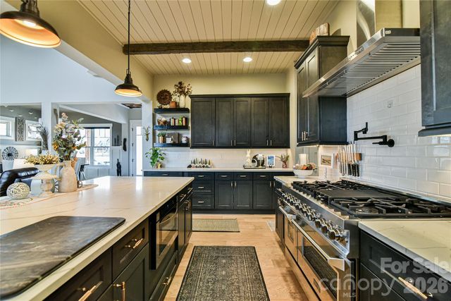 138 Mavrick Drive, Mills River, NC 28759