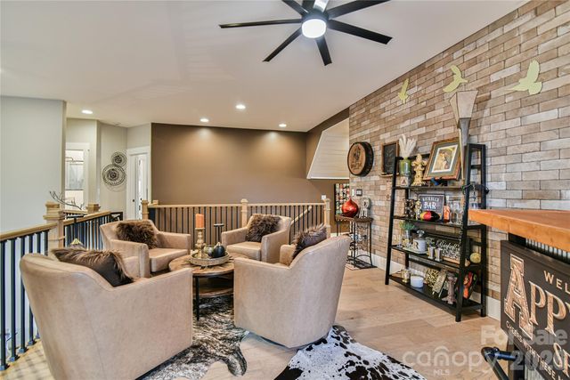 138 Mavrick Drive, Mills River, NC 28759