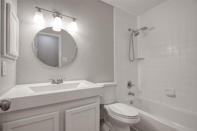 4426 Trace Mill Court, Houston, TX 77066